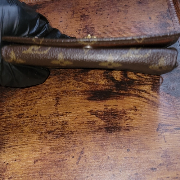 Authentic LOUIS VUITTON Monogram Porte Monnaie Tresor Chain Authentic - Picture 16 of 16